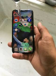 Iphone xs 64 GB 75 health water pack non pta