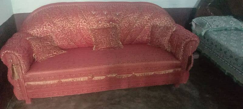 A- one new condition sofa set chk kren sofa phir buy kren tsli krk 5