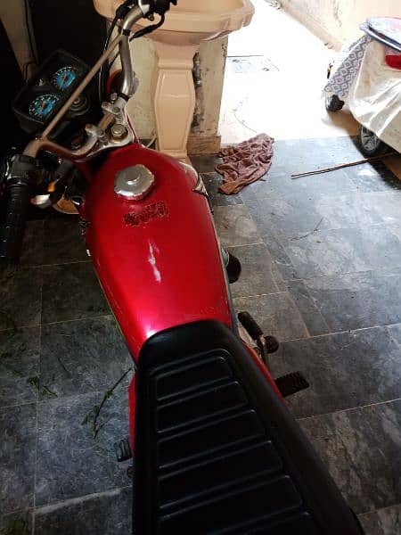 Honda 125 First Hand Used Totally Genuine 3