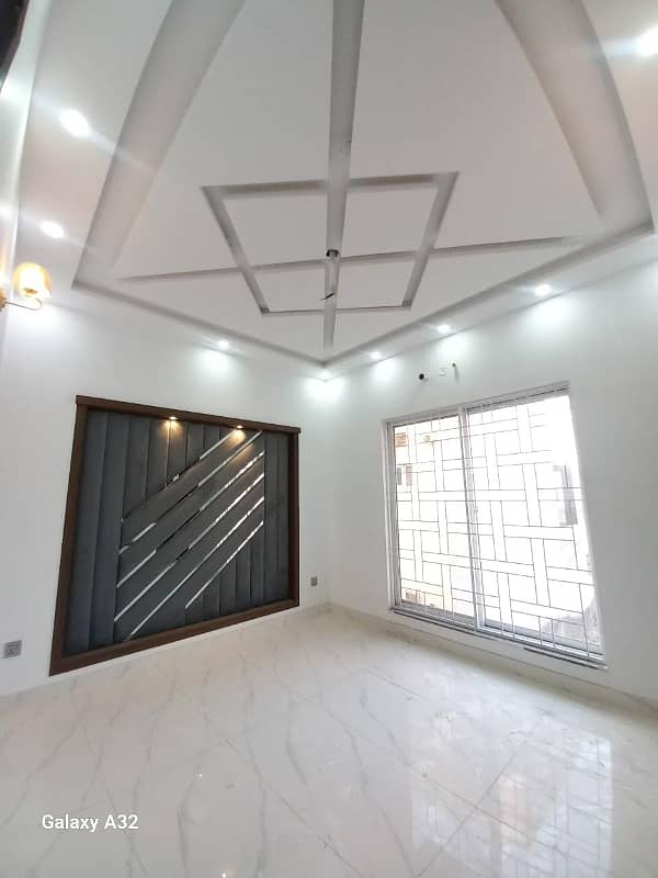 BRAND NEW 5 MARLA HOUSE FOR SALE IN VERY REASONABLE PRICE 8