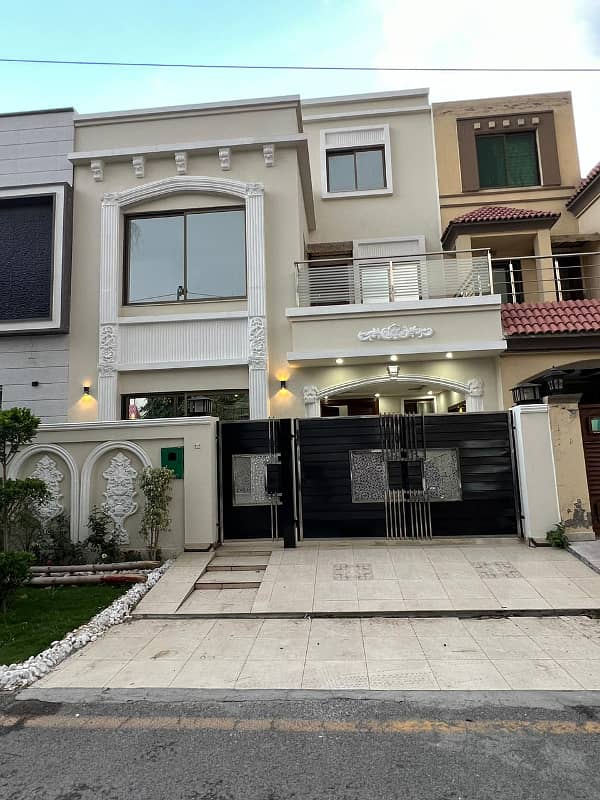 BRAND NEW 5 MARLA HOUSE FOR SALE IN VERY REASONABLE PRICE 0