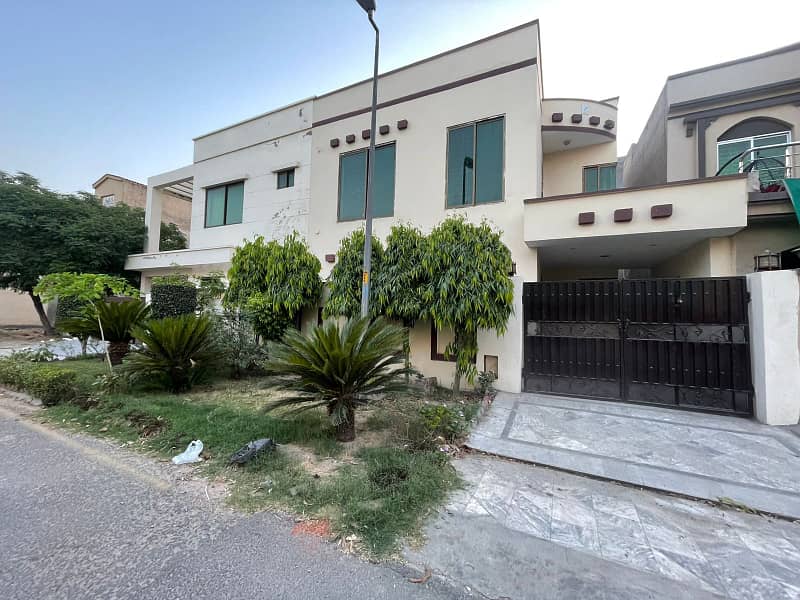 BEST OPPORTUNITY TO BUY 5 MARLA HOUSE IN BAHRIA TOWN IN LOW BUDGET 15