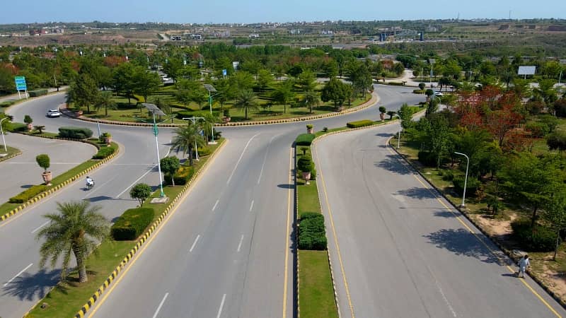 5 Kanal Develop Possession Solid Land Farmhouse Plot For Sale In Block C Gulberg greens Islamabad 2