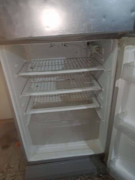 PEL refrigerator for sale good condition good cooling 1