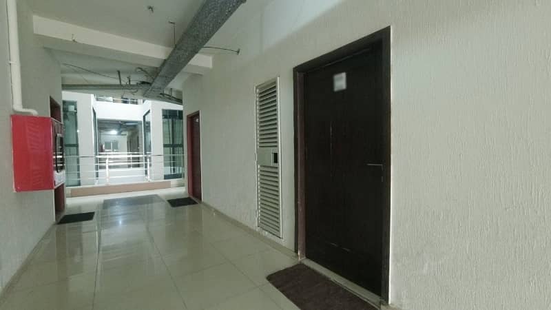 866 Square Feet Office Located In Gulberg Is Available For Rent 7