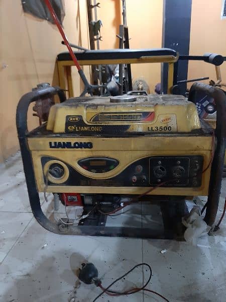 Used generator 3 to 3.5 KV 0