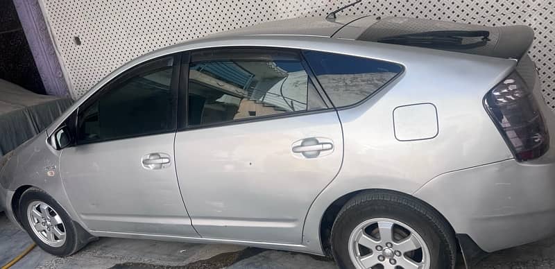 Toyota Prius S mdl 2007 import 2014 guinen condition 2