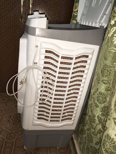 good condition room cooler 4