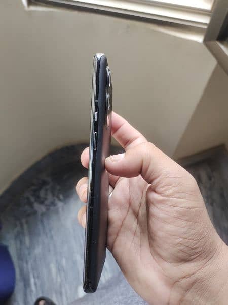 One plus 9 pro 12GB 256GB global dual condition 10/9 7