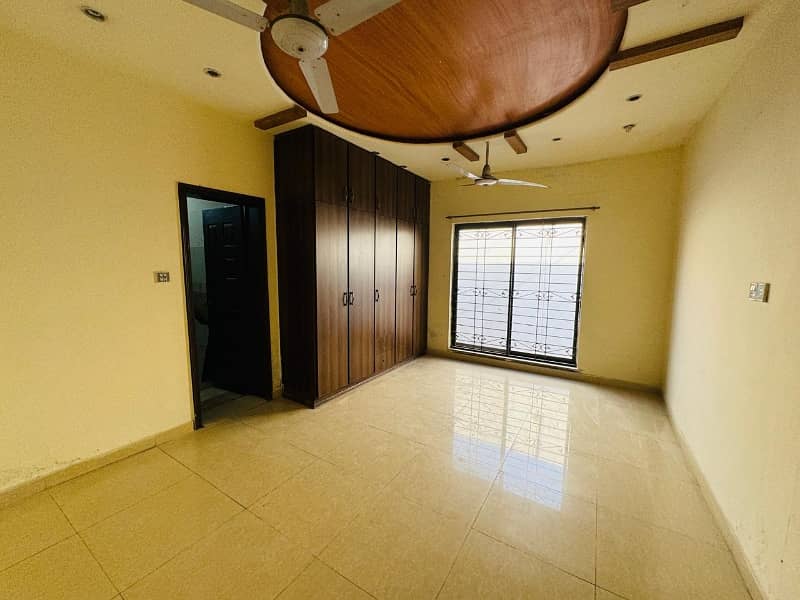 Beautiful Kanal Upper Portion Available For Rent in Dha Phase 3 16