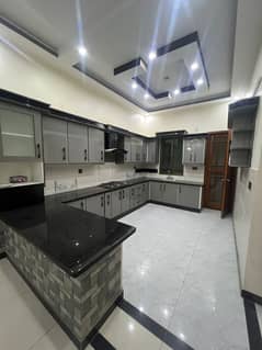3 BED DRAWING & DINING 1st FLOOR PORTION FOR RENT