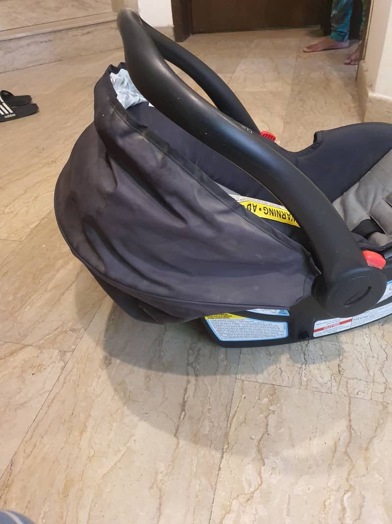 Graco baby car seat 1