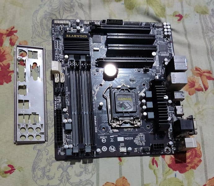 4th Gen i5 Bundle - B85 Motherboard and 4670K Processor 3