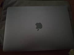Apple macbook air 2020 10/10 with box