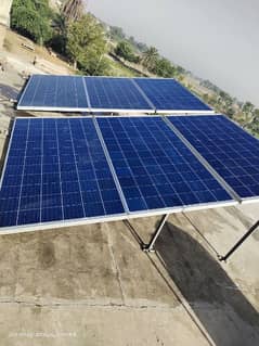 4 solar panels of 380W each