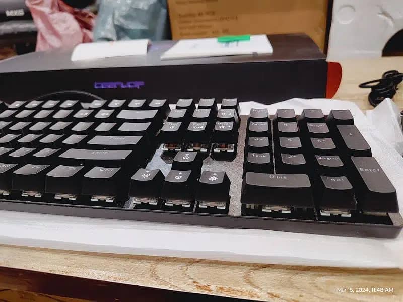 Teamwolf Mechanical Keyboard RGB 104 Keys Blue Switches Programmable 5