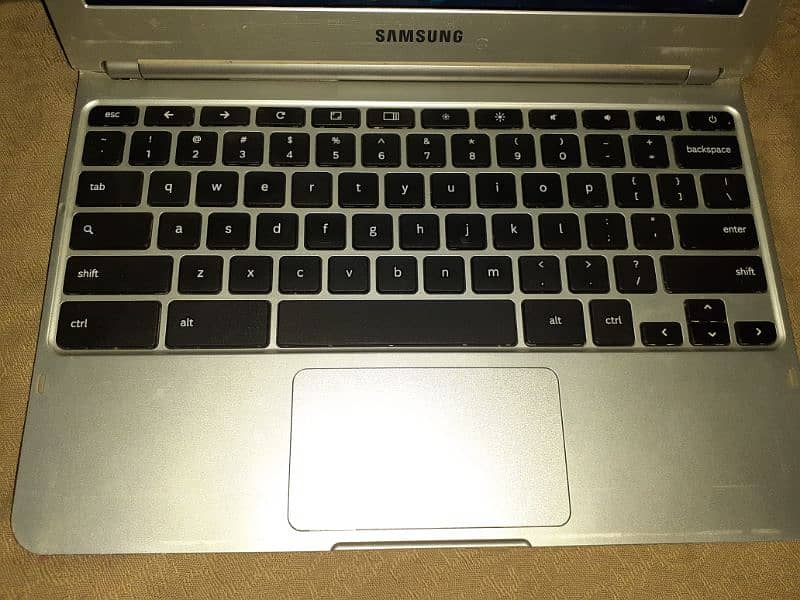 Original Samsung Chromebook 2014 in good condition 1