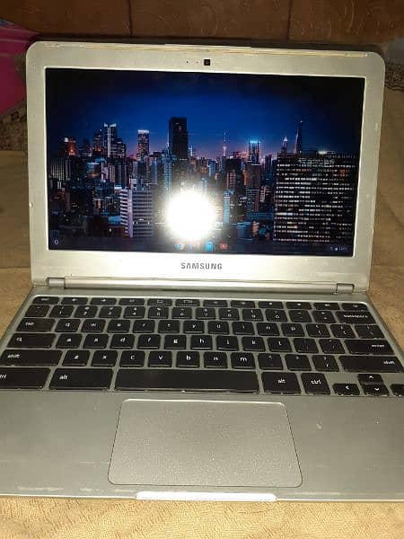 Original Samsung Chromebook 2014 in good condition 2