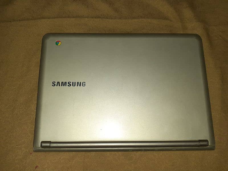 Original Samsung Chromebook 2014 in good condition 4