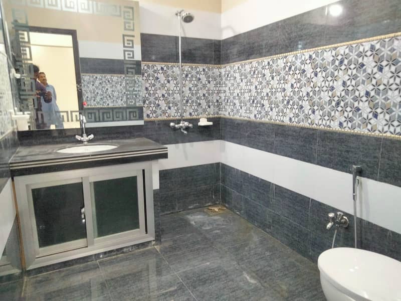 7 MARLA GRUNDE PORTION FOR RENT IN JUBILEE TOWEN IN LAHORE 3