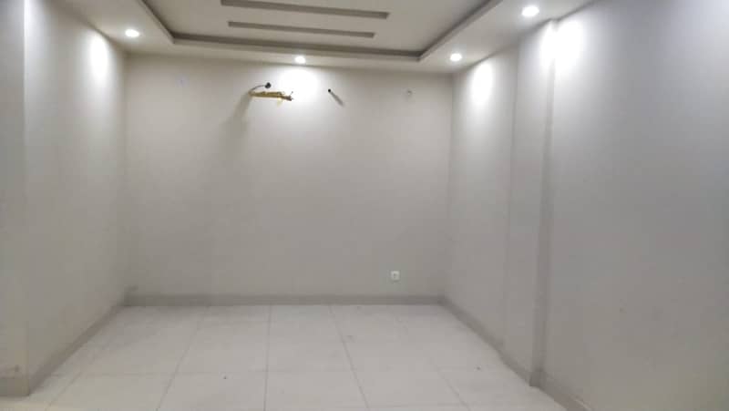1 BED FLAT FOR RENT IN SECTOR E BAHRIA TOWN LAHORE 6