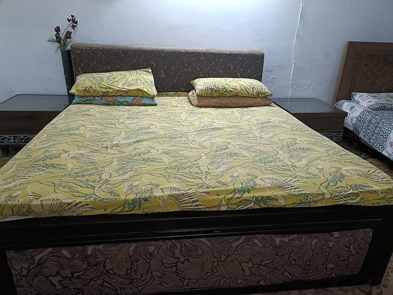 3 Bed sets for sale 4