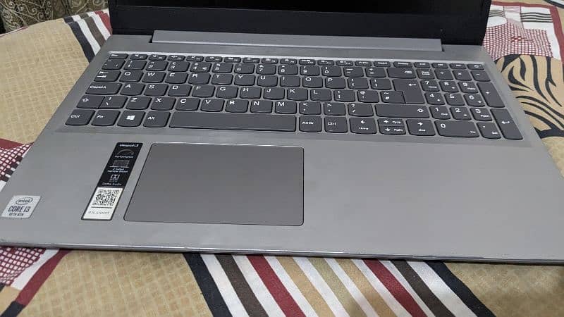 Lenovo IdeaPad i3 10th Gen – Reliable, Fast, and Efficient 1