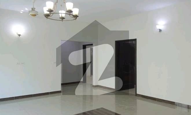 Flat Of 10 Marla Is Available For Sale In Askari 11 Sector B Apartments Lahore 3