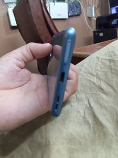 OnePlus 8 5G conditioner 10/9 screen dot chhota sa 0