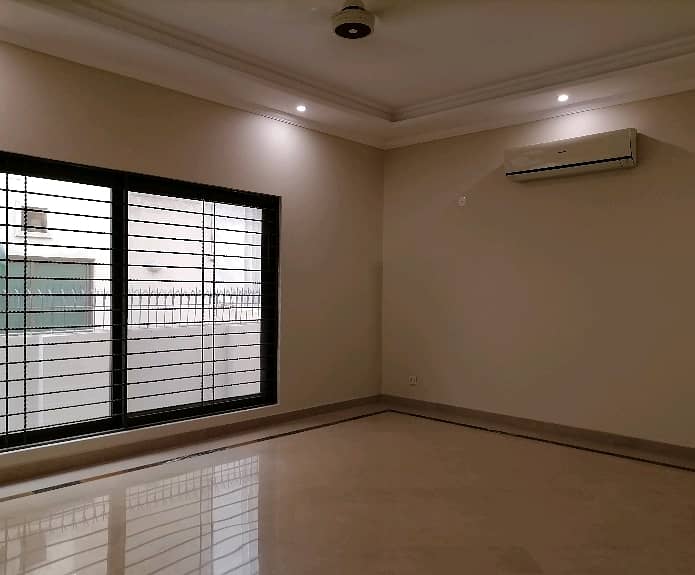 Highly-Desirable Upper Portion Available In Johar Town For Rent 4