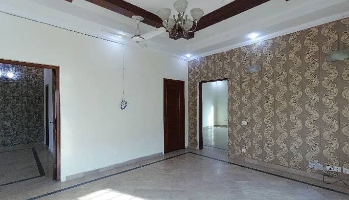 Centrally Located Upper Portion For rent In Gulberg Available 1