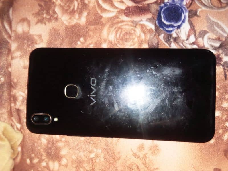 urgent sale vivo y85 3