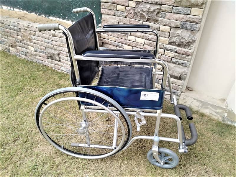 Folding Wheel Chair16000 wali 8700 mein,Read Wheelchair Ad,03022669119 5