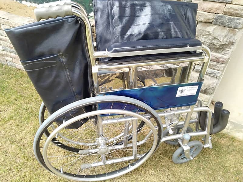 Folding Wheel Chair16000 wali 8700 mein,Read Wheelchair Ad,03022669119 3
