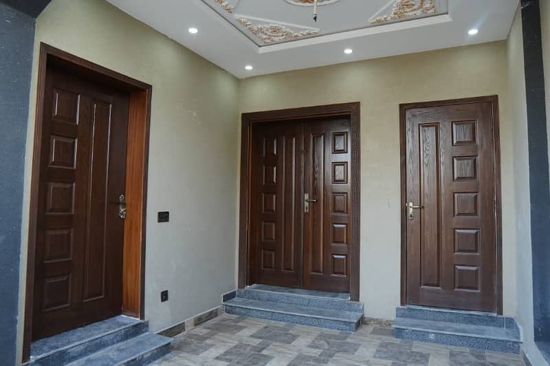 Bahria Nasheeman 5 Marla modern House 3 years Easy Installment plan 1