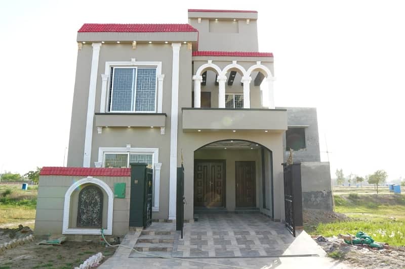 Bahria Nasheeman 5 Marla modern House 3 years Easy Installment plan 4