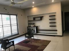 Beautiful 1 Kanal Upper Portion For Rent