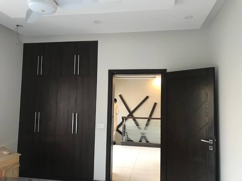 Beautiful 1 Kanal Upper Portion For Rent 5