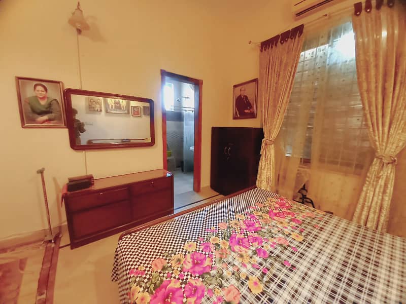 10 marla slightly use corner double unit beautiful bungalow for sale in DHA phase 1 lahore 4