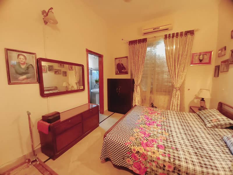 10 marla slightly use corner double unit beautiful bungalow for sale in DHA phase 1 lahore 7