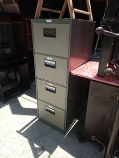 Steel File cabinet/ File rack ( Jasti Chadar ) ( Excellent Condition)