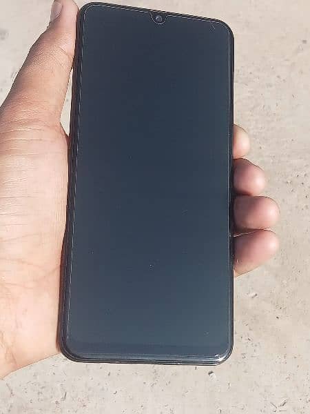 Samsung a50 6gb 128gb with charger 7