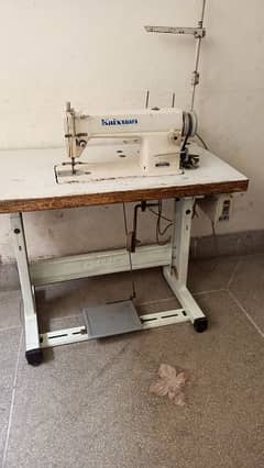 SEWING MACHINE FOR SALE