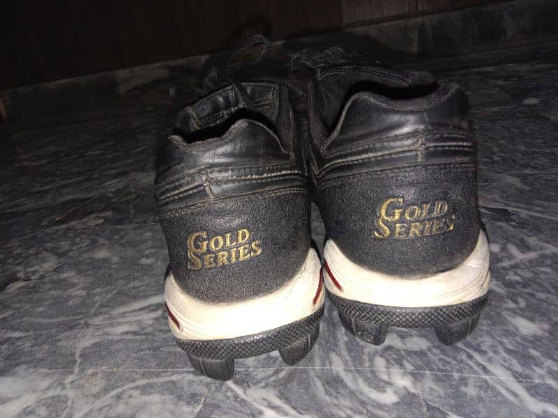 Football shoes in good condition. 1