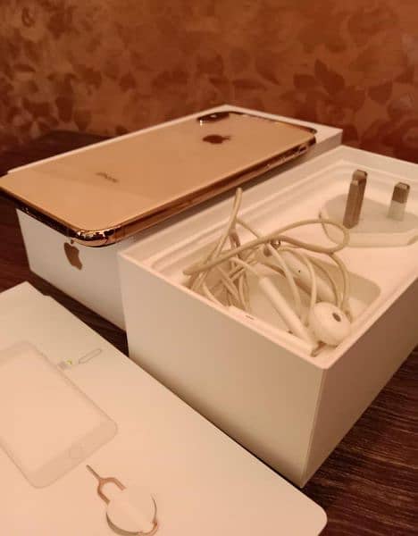 iphone xs max pta approved 256gb contact to WhatsApp 03321718405 1