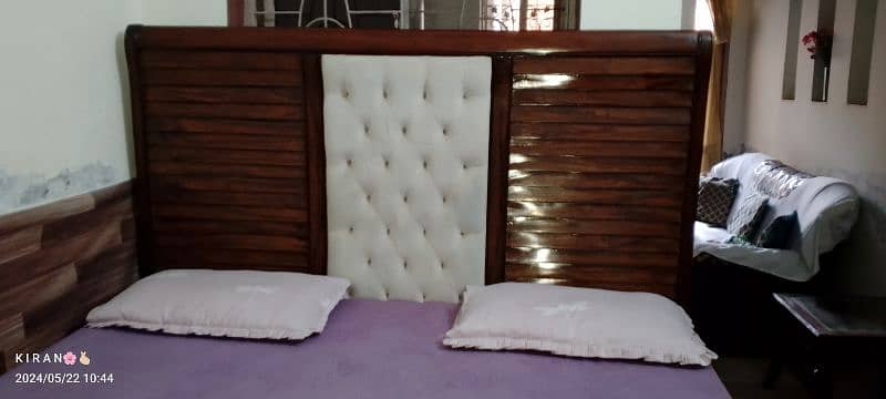 selling bed with matress 2