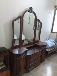 Dressing table (Contact No: 03322484816) 0
