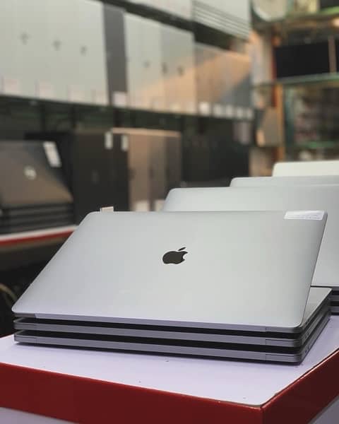 Macbook Pro 2019 with graphic card 0