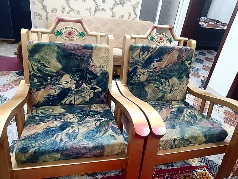 Classic Traditional style Sofa set for sell 0