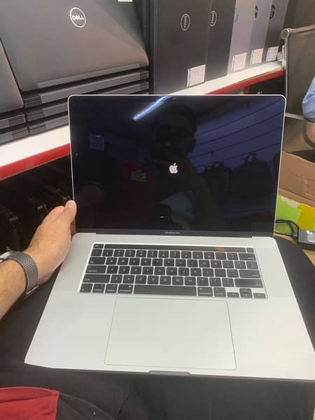 MACBOOK PRO 2019 16” inches 1